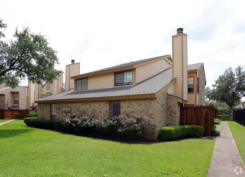 huntington-cove-townhomes-farmers-branch-tx-building-photo-36